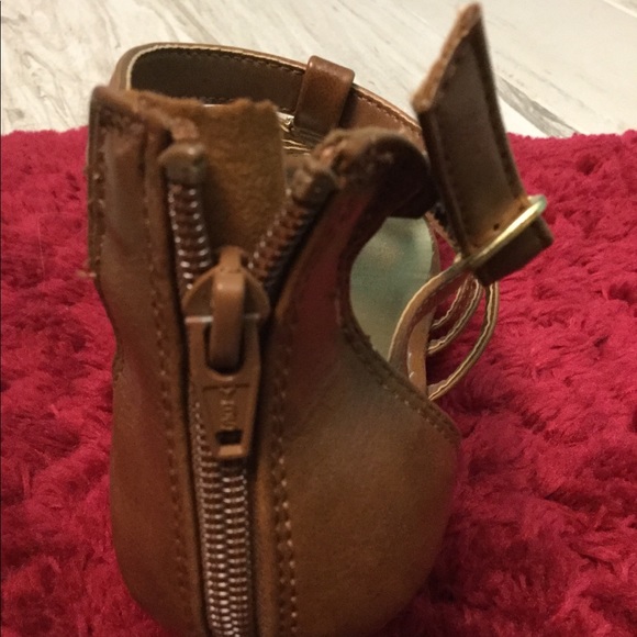 Cherkee Gold+Brown Heals - Picture 2 of 4